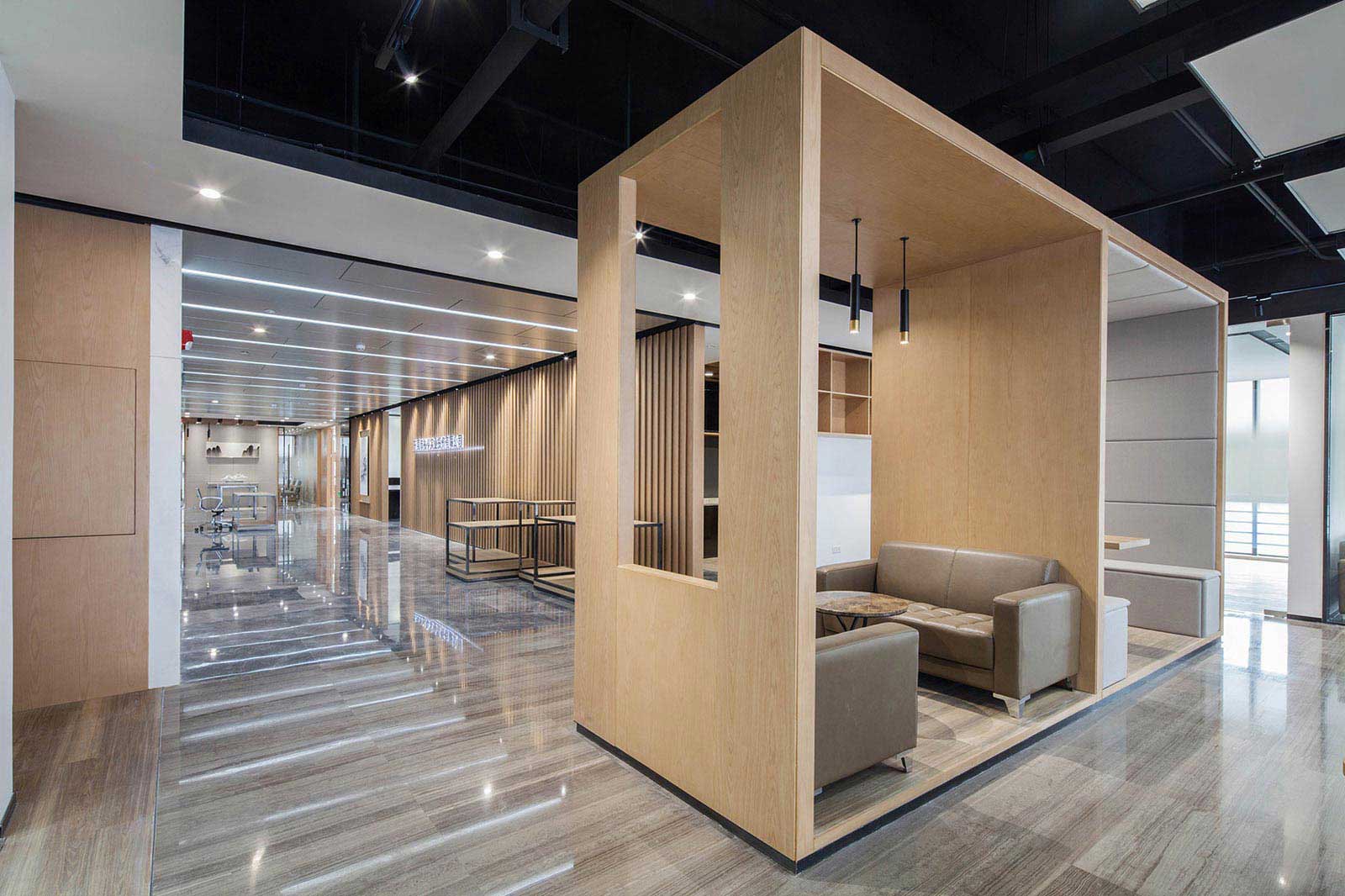 時(shí)尚簡約風(fēng)格閔行莘莊辦公室裝修設(shè)計(jì)